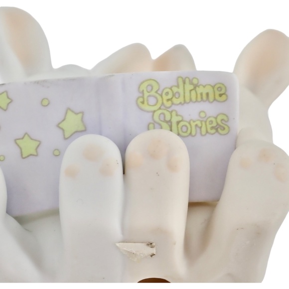 Precious Moments There are Two Sides to Every Story Bunny Rabbits Reading 325368 - Picture 7 of 10